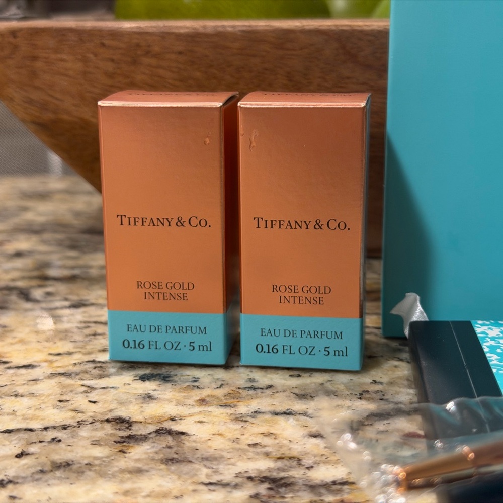 Tiffany & Co. Rose Gold Gift Set - Picture 2 of 5